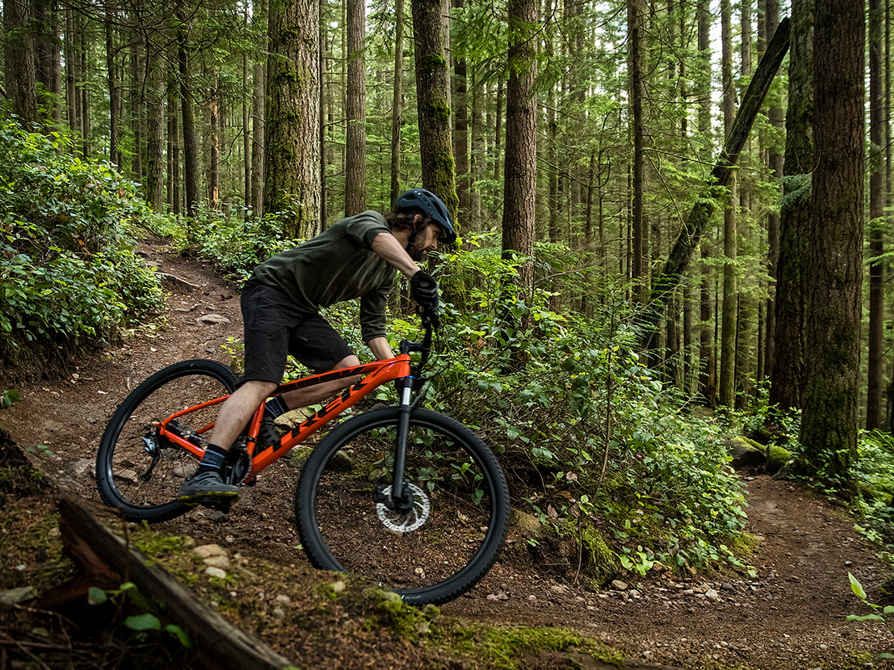 Trek Marlin kalnu velosipeds